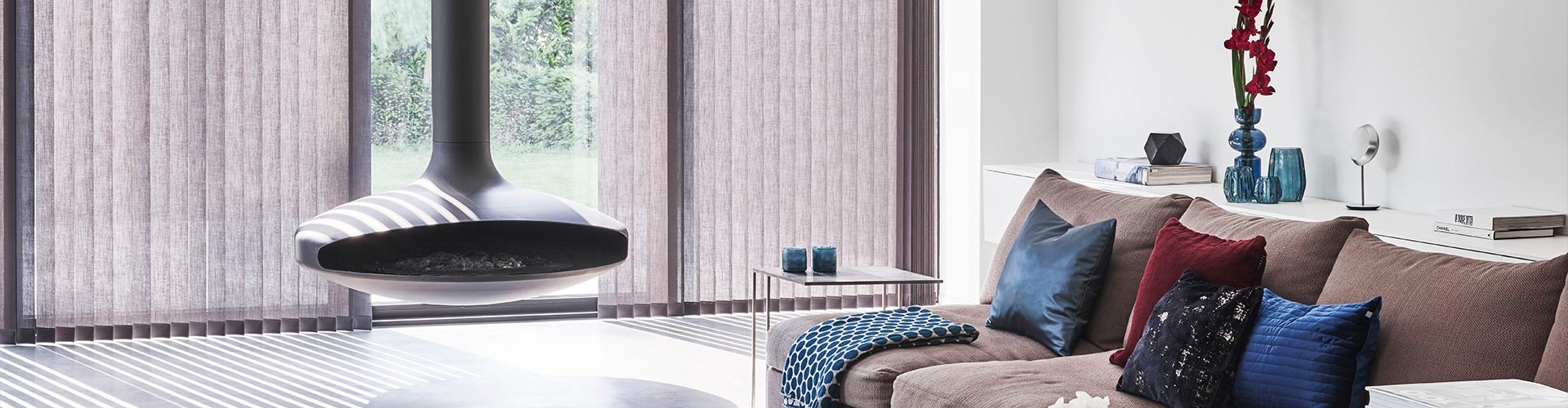 593-raamdecoratie_verticalejaloezie-header.jpg 593-raamdecoratie_verticalejaloezie-header.jpg